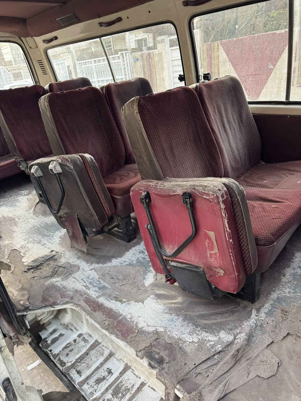 فنون ألوان للبيع موديل2015سياره مطلوبه غرامات خير من الله أبيع كوم حديد إذا تريد تحويل اني راعيها بكيفك رايدها37للاستفسار الاتصال على الرقم***********
