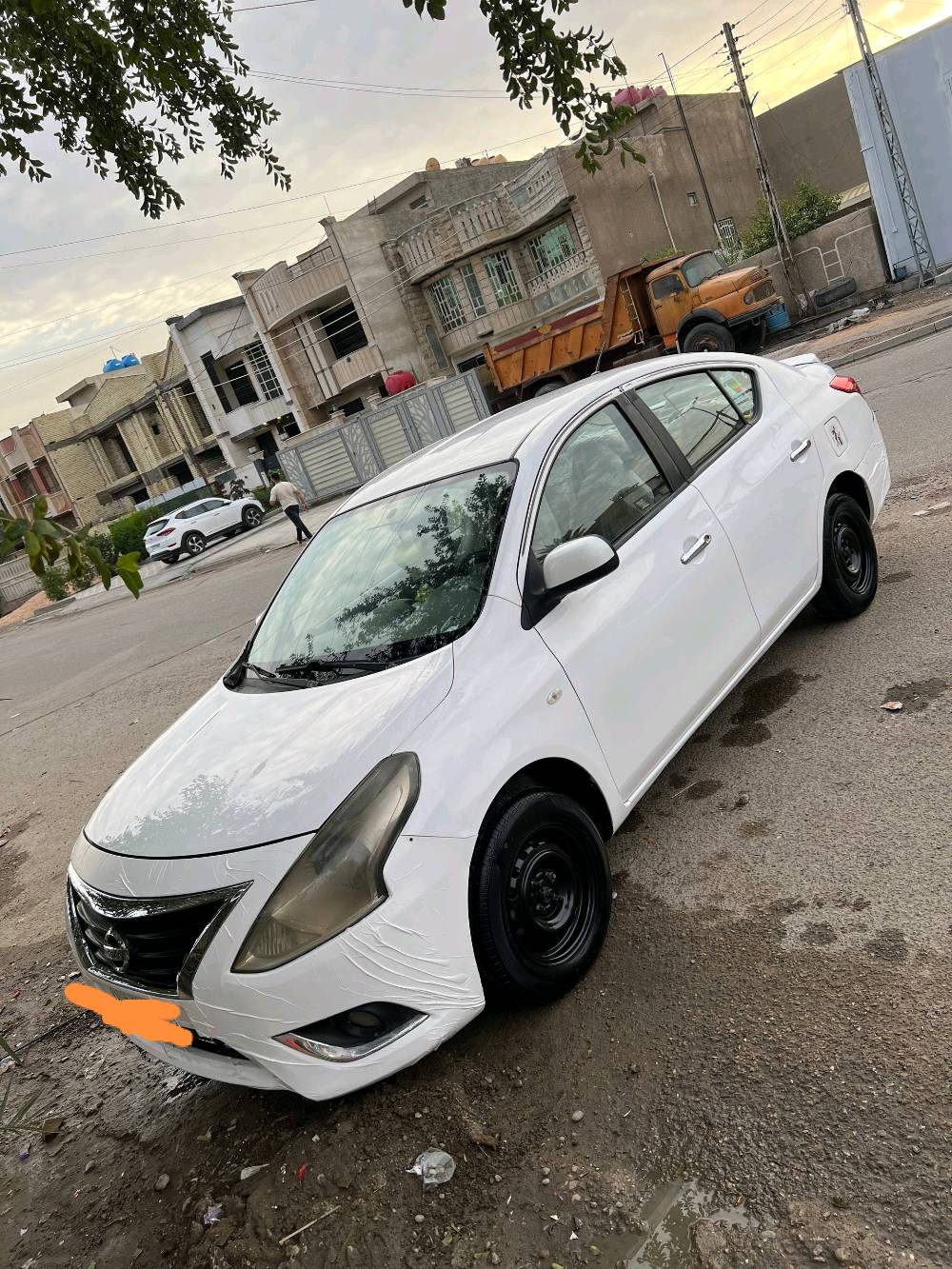 نيسان صني هندي ٢٠١٩ بغداد السيارة باسمي الغرفة لونين بيها ضربة جاملغ خلف السايق ومصبوغة الضربة ماشية ١٨٧ صدر نوزلات بلكات كله جديد مبدلهن سيارة جاهزة مابيها نقص عنوان بغداد الشعب *********** السعر ٩٨ ورقة وبيها مجال