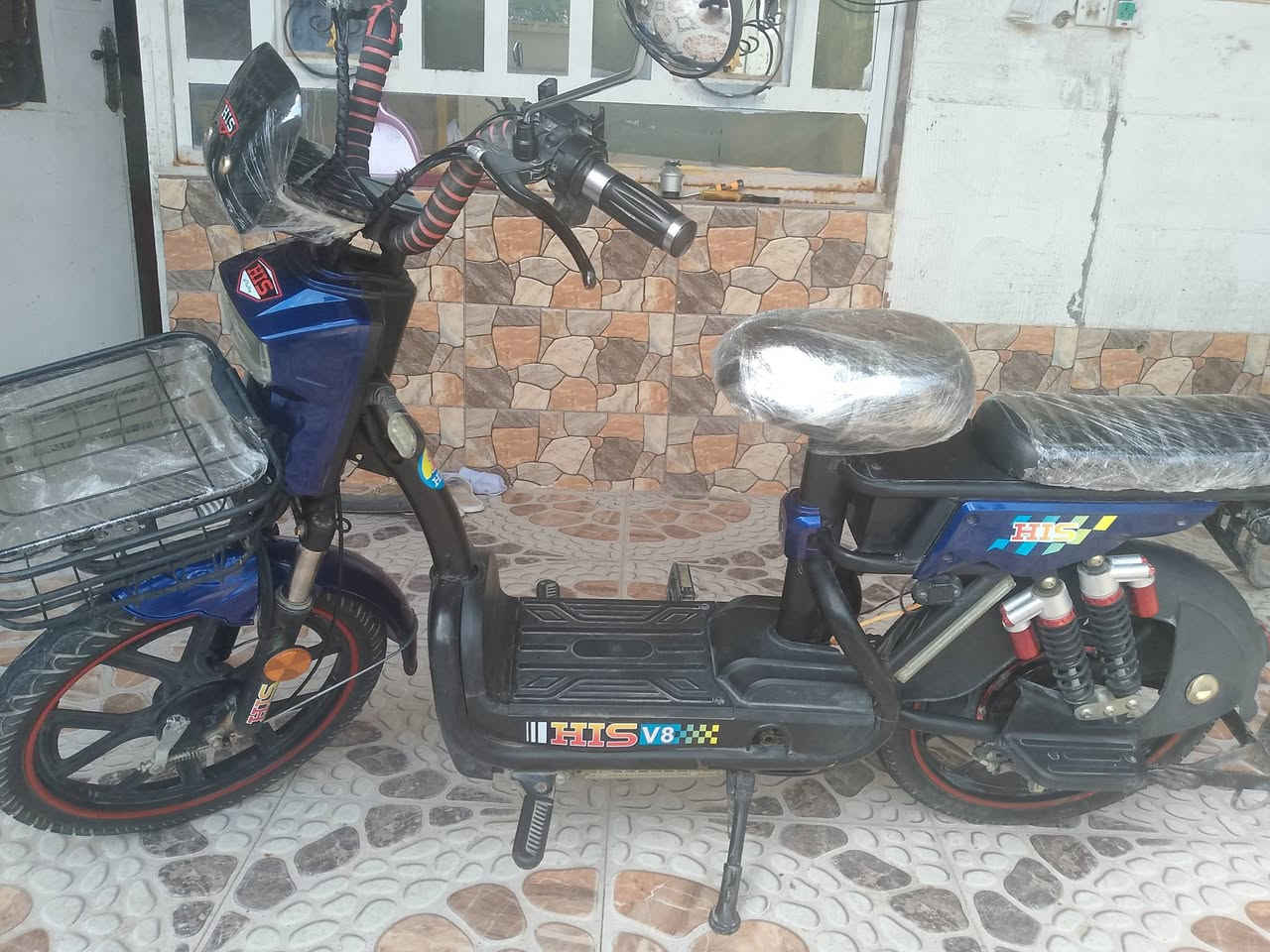 سلام عليكم دراجه شحن ٥ بطاريات اواكس اشاير عل فحص موديل ٢٤ سعر ٣٥٠ مكان مقداديه العرصه ***********
