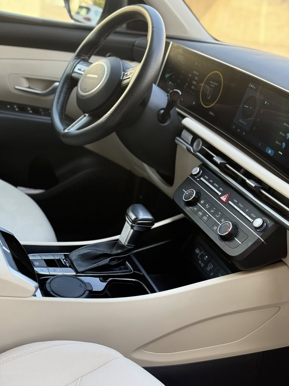 رمضان كريم
هونداي توسان 2025 خليجي ضمان الاولى موتورز  5 سنوات صيانه 
ماشيه 52 الف ومكفوله من الصبغ والتبديل والبارد والحالوب عدا كم رصعه خفيفه بالجنطه والباب مأشره بالصور 
مرقم بغداد الرقم الدولي الجديد 
قماره حديد 
بصمه تشغيل 
كراسي كهرباء 
داخل ابيض 
شاشه متصله الجديده 
صندوق كهرباء 
شاحن موبايل 
حساس امامي وخلفي 
لد نهاري 
لايت عدسه زينون 
بك لايت لد 
تبريد خلفي 
منافذ شحن 
تحكم استيرن كامل 
مري شفط ميموري 
السياره جديده وممكفول كير ومحرك 
ورايدها 213$
الاتصال ***********
بغداد الوزيريه
