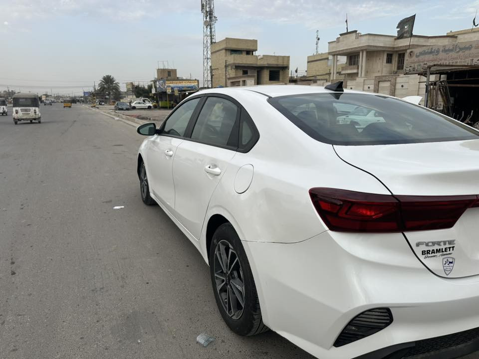 سلام عليكم ورحمة الله وبركاته
كيا فورتي موديل 2024 نص فول 

وارد امريكي دخول جديد 

رقم منفيس تترقم جميع المحافظات 

صور الحادث مرفقة بالمنشور 

بيها تبديل جاملغ فقط البنيد مصلح 

المكان بغداد حي النصر 

السعر 138

هـ***********
