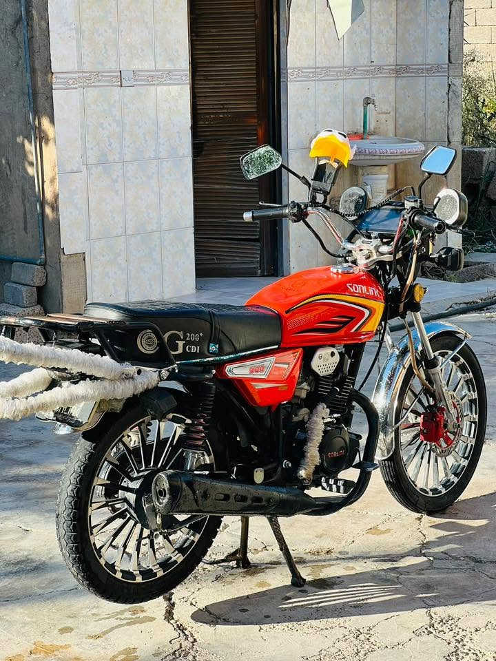 ضاغطه وزنجيل محرك200 سيسي
كهربائيات شغاله دراجه  نضيفه 
ملاحضه الدراجه بيها طخه  بل تانكي خفيفه 🛑   
السعر 775وبيها. مجال  
مو شراي  لاتتصل ولا تكسر بحلال. العالم 🛑
 مكاني.  تكريت قضاء العلم. 

***********  فقط متواجد. عل خط  واتساب❗️
