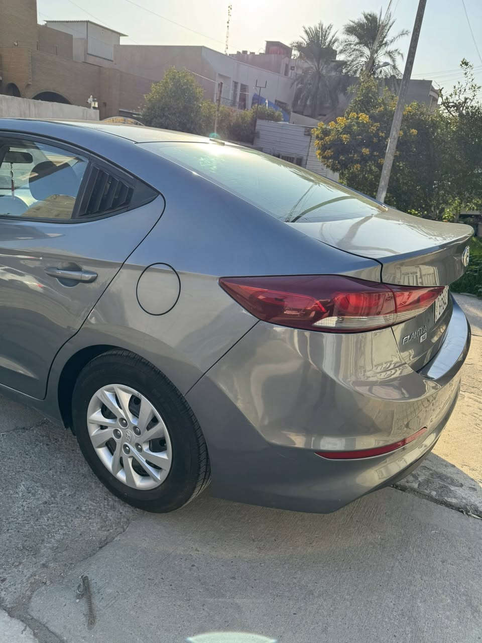 سلام عليكم النتره موديل  2018 وارد أمريكي سرقها دعاميه فقط و مكينه 2000 كير عادي سياره بدون حادث بدون صبغ سياره مكينه و كير ممفتوحا  السياره جاهزه رقم بغداد باسمي تحويل مباشر سعر سياره 120 ورقه وبيها مجال  //***********
