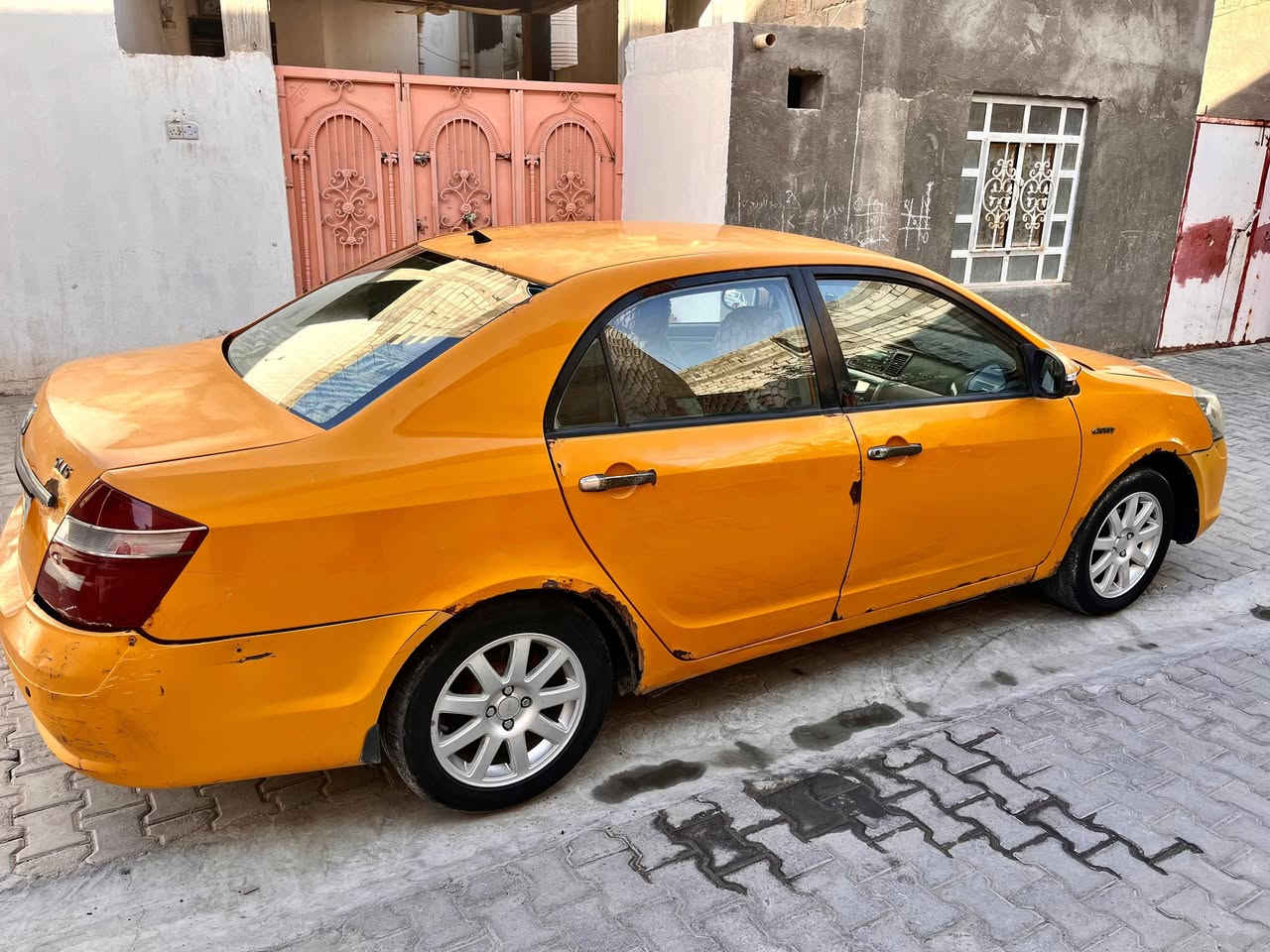 السلام عليكم جيلي موبل 2012 للبيع رقم انكليزي سنوية بسمي تنتهي 2030  محرك كورلا لبنيد مبدل تجي وتفحص مكاني بصره بدايه ابي الخصيب متوفر واتساب شريحه *********** السعر 50 ورقه وبيها مجال قليل ما متوفر عل فيس دائمن
