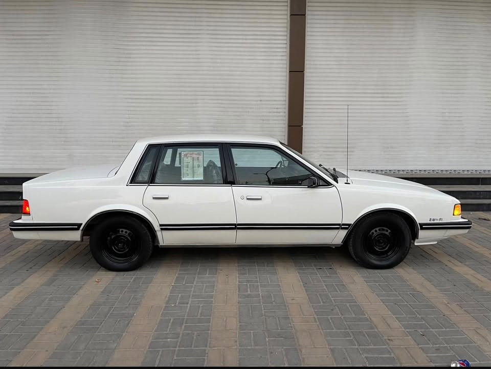 للبيع سلبرتي 1989
صبغ قماره وبنيد وصندوك اثر جراد 
كير محرك تبريد مكفولات 
سياره جاهزه من كل النواحي 
نظيفه جدا داخل وخارج 
رقم بغداد سنويه بأسمي هزه ورقم جديد 
مكان سياره بغداد 
السعر 65 
***********
