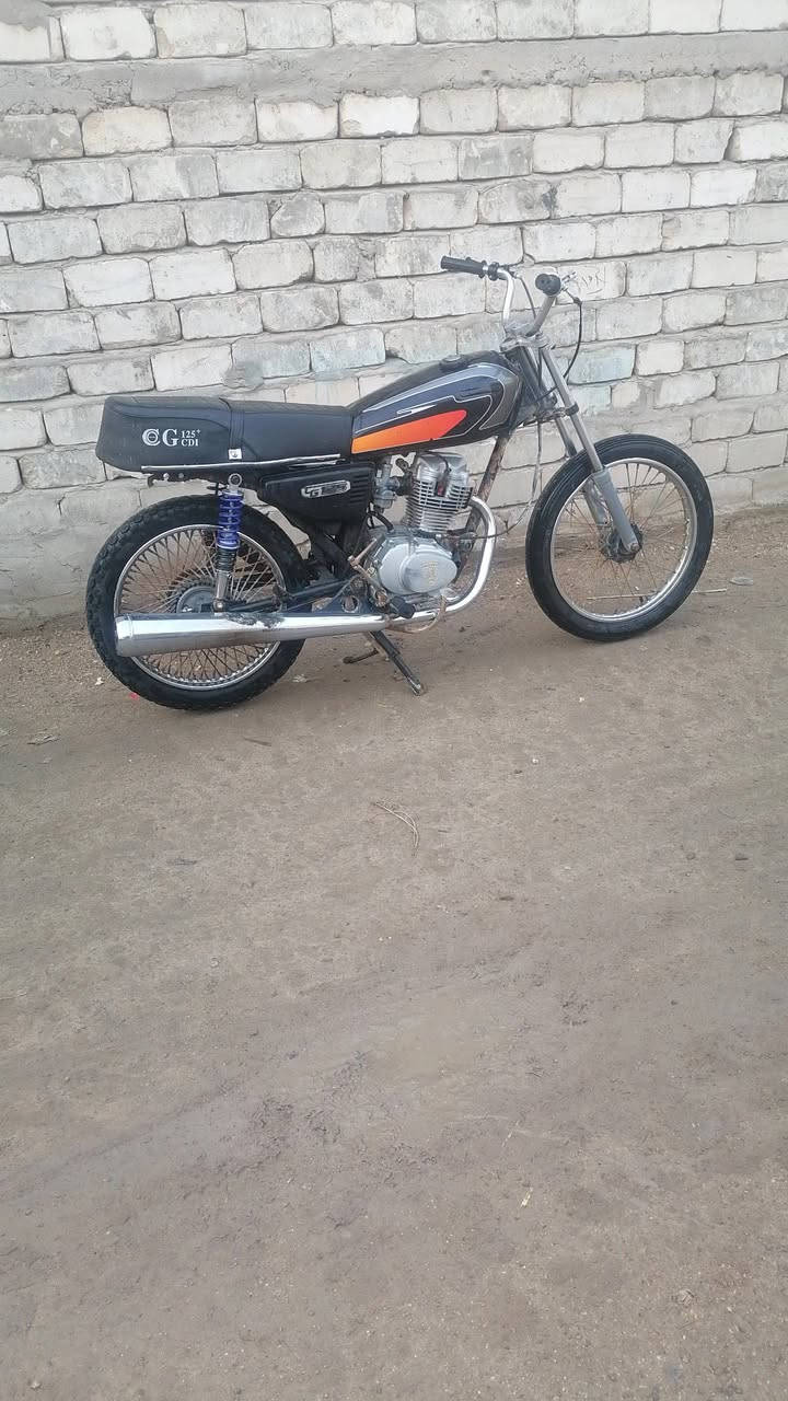 السلام عليكم دراجه (كلك) مكفوله عن السرقه محرك مامفتوح السعر 250 وبيه مجال المكان كوفه استفسار ع ارقم***********
