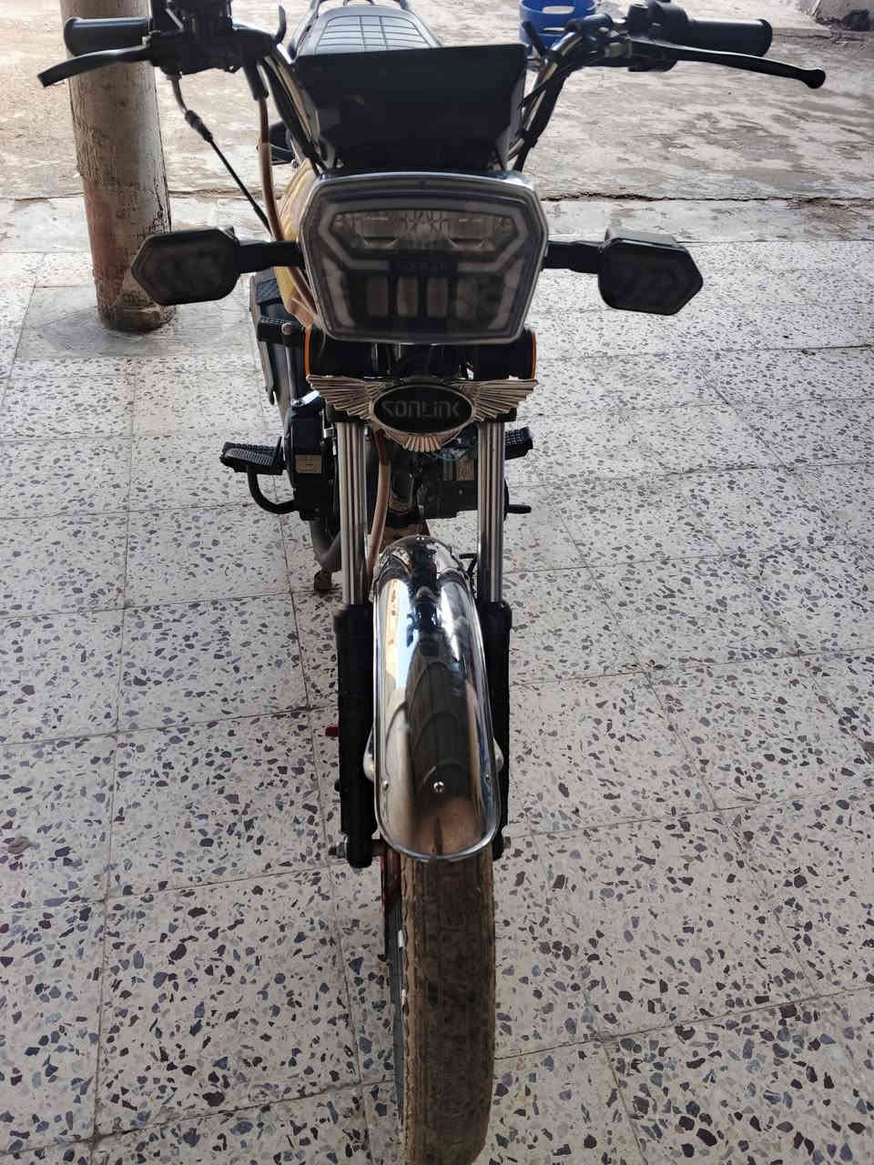 5كير موديل 25بصمه تشغيل عن بعد أوراق سكنر4
السعر 800وبيه مجال حك الجيه اتصل وتدلل *********** المكان نعمانيه
