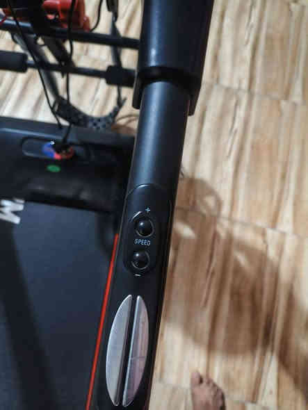 سلام عليكم جهاز جري للبيع يتحمل وزن 120 مستعمل شي قليل اقل الشهر من شركه دريم هاوس العالميه ويجي بي mp3 صوت عالي كوالتي جدا راقي مثل ما موضح عدكم بالفيديو ويجي بي 12 سعره ويجي بي جبلي أيضاً 12سرعه السعر 450 الف قفله 400 للتواصل فقط على الرقم 
***********
