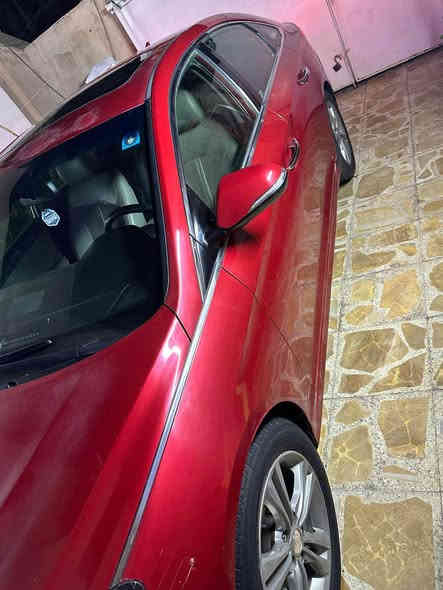 للبيع هونداي سوناتا 2018 ١/١ لمتد 
ماشية 69,000ml
وارد امريكي كلين اللون احمر 
حادث بالعراق بحافة الصندوق + جراد خفيف على القمارة 
رقم بغداد الجديد
حجم الحرك 2400 gdi 
المواصفات: 
نظام قيادة Eco+normal+sport
فتحة سقف بانوراما ٣ طگات
داخل جلد بيجي 
نظام ترحيب عند الاقتراب
بصمة+بصمة الابواب+بصمة صندوق
ويل كب 17 
شاشة لمس كار بلي ايفون+ اندرويد
شحن موبايل وايرليس
بلوتوث + ٢مخارج USB+٢ مخارج ١٢فولت
هاند بريك كهرباء 
نظام اوتو هولد + نظام توقف ( بريك )ذكي  
رادارات جانبية + كاميرا خلفية
نقطة عمياء بالمري
سماعات انفنتي دمام امامي خلفي 
بردات في الجامات الخلفية
قطعتين تبريد بيانو شاشة 
تدفئة تبريد كشنات الامامية 
تحكم كهربائي بالكشنات الامامية
تدفئة بالستيرن 
گير اوتو +عادي 
مثبت سرعة 
لايت عالي زينون دوار 
صندوق ذكي عند الاقتراب يفتح
حساس ضغط هواء الأطارات
شاشة تنبيه الاعطال
مانع الانزلاق ABS
تحكم بدرجات الاضاءة الداخليه
السعر 140 بيه مجال 
*********** Colombo
