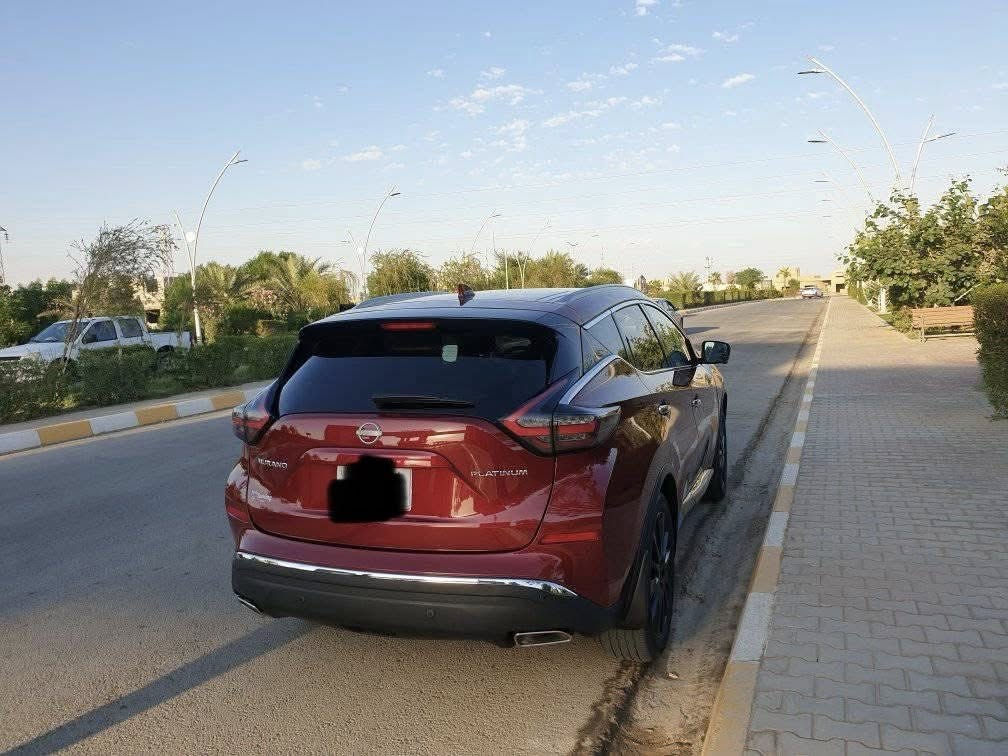 #تم_تنزيل_السعر

نيسان مورانو  61 الف كيلومتر – فئة فول مواصفات بلاتينيوم Platinum ✅
🔹 الموديل : 2023 – الشكل الجديد
🔹 المحرك: 3500 
🔹 العداد: 64000 ( كيلومتر)
🔹 الأرقام: أربيل 
 🔹بدون ايرباك

🔹السعر  183 

❗ أهم المواصفات:
✅ تشغيل بالبصمة
✅ بانوراما 
✅ شاشة أصلية تدعم Apple CarPlay
✅ مقاعد جلد أسود (كهربائية)
✅ 8 إيرباج
✅ مصابيح أمامية LED زينون
✅ بك لايت LED
✅ رادار كل الجهات لتعزيز السلامة
✅ عجلات رياضية 20 إنش
✅ مرايا كهربائية مع إشارات
✅ حساسات أمامية وخلفية
✅ كاميرا 360 درجة
✅ تبريد شاشة منفصل
✅ فول تحكم ستيرن
✅ سماعات بوز 12 سماعة مع دمام خلفي

📞 للتواصل: ***********
