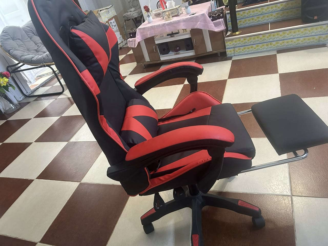 سلام عليكم عندي هاذا الكرسي للبيع جديد ما مستعمل مكاني إربيل الاستفسار ***********
