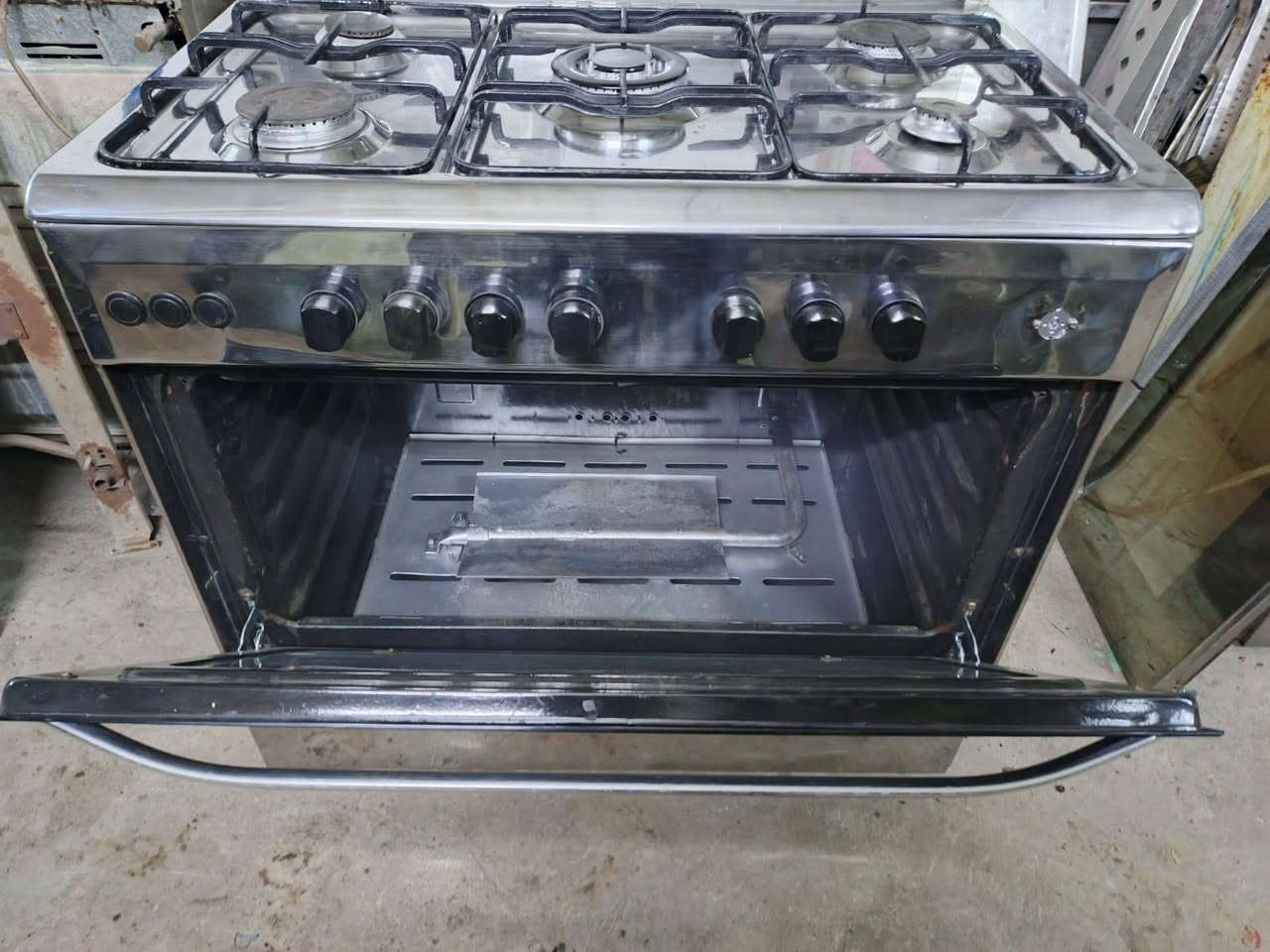 يالله طباخ مصري رويال اخو الجديد 5 عيون نار زركه شرط الفحص عنوان كربلاء للاستفسار *********** كربلاء, العراق
