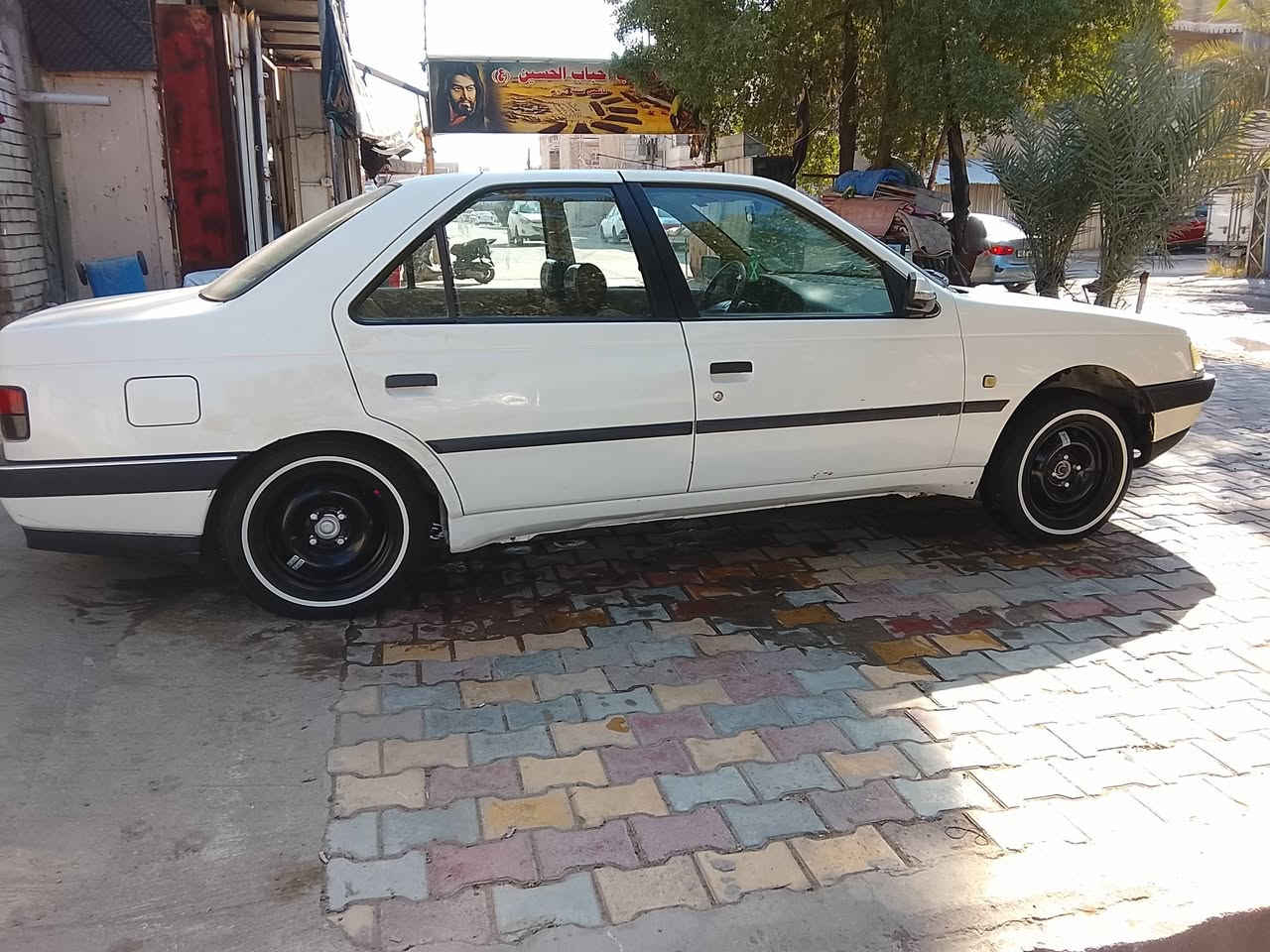 سلام عليكم بيجو2010 سياره حلوه ونضيفه بسمي التواصل*********** مكان الشعب
