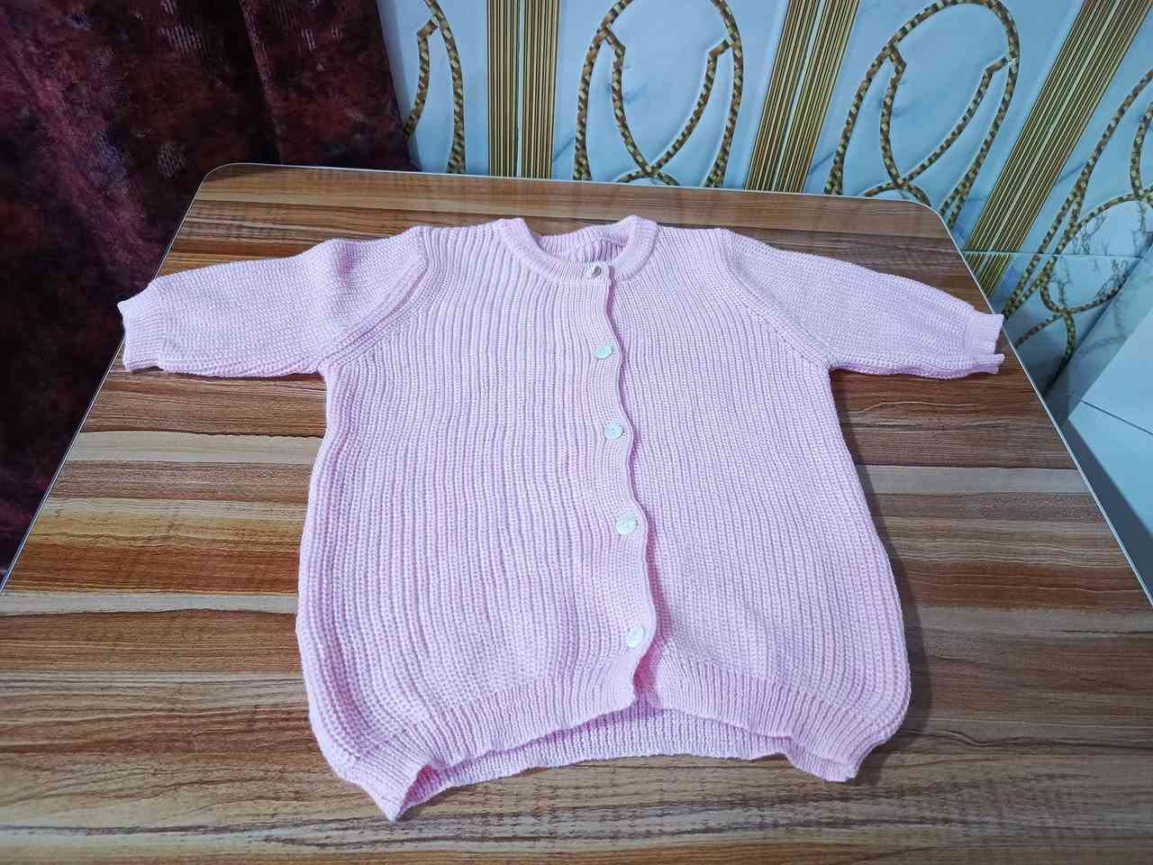 ملابس نسائيه بارخص الاسعار
يوجد توصيل 
للحجز واتساب ***********
