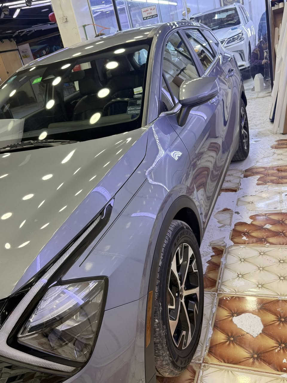 السلام عليكم ….
سبورتج واريد امريكي x large 
موديل 2023
مواصفات اقل من الفول فقط بدون بنوراما
رادار اماي وجانبي وخلفي 
شاشه كبيرة 
ماشيه 72الف كيلو 
رقمي بغداد السياره باسمي 
*********** ممتواجد ع فيس بك 
ملاحضه السياره نقصهة فقط الرادار الخلفي يرادله برمجه تصليح الحادث دبي، 
السياره بيهة تكحيلات بسيطه بالدعامية الخلفية والامامية 
واكو مكان طلقه بالقماره مكحله
السعر 21$ وبي مجال
