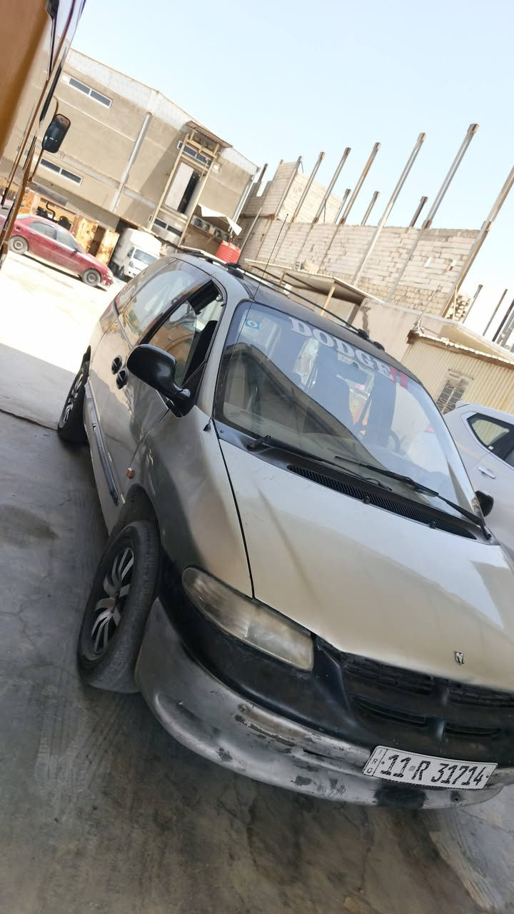 سلام عليكم سياره دوج كرفان موديل 2000  بيع أو مراوس بسمي السياره 50وبيه مجال***********
