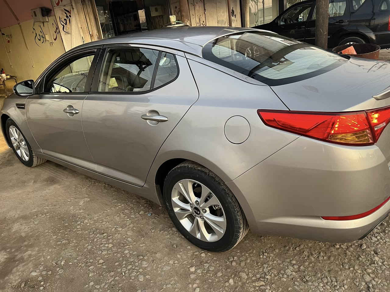 سلام عليكم اوبتيمه للبيع موديل ١3  خليجي رقم شمالي مكنيه وكير وصدر كله جديداسياره بيه طخه بلجاملغ لخلفي بلداير وبيه جراد فقط صبغته حزام لاضربه بشاصي ولا بلغد كله مكفول دبل كزوز ماعايزه الف عنوان نعمانيه *********** مكلف بانشر لسعر١٢٢ وبيه مجال سياره جديده
