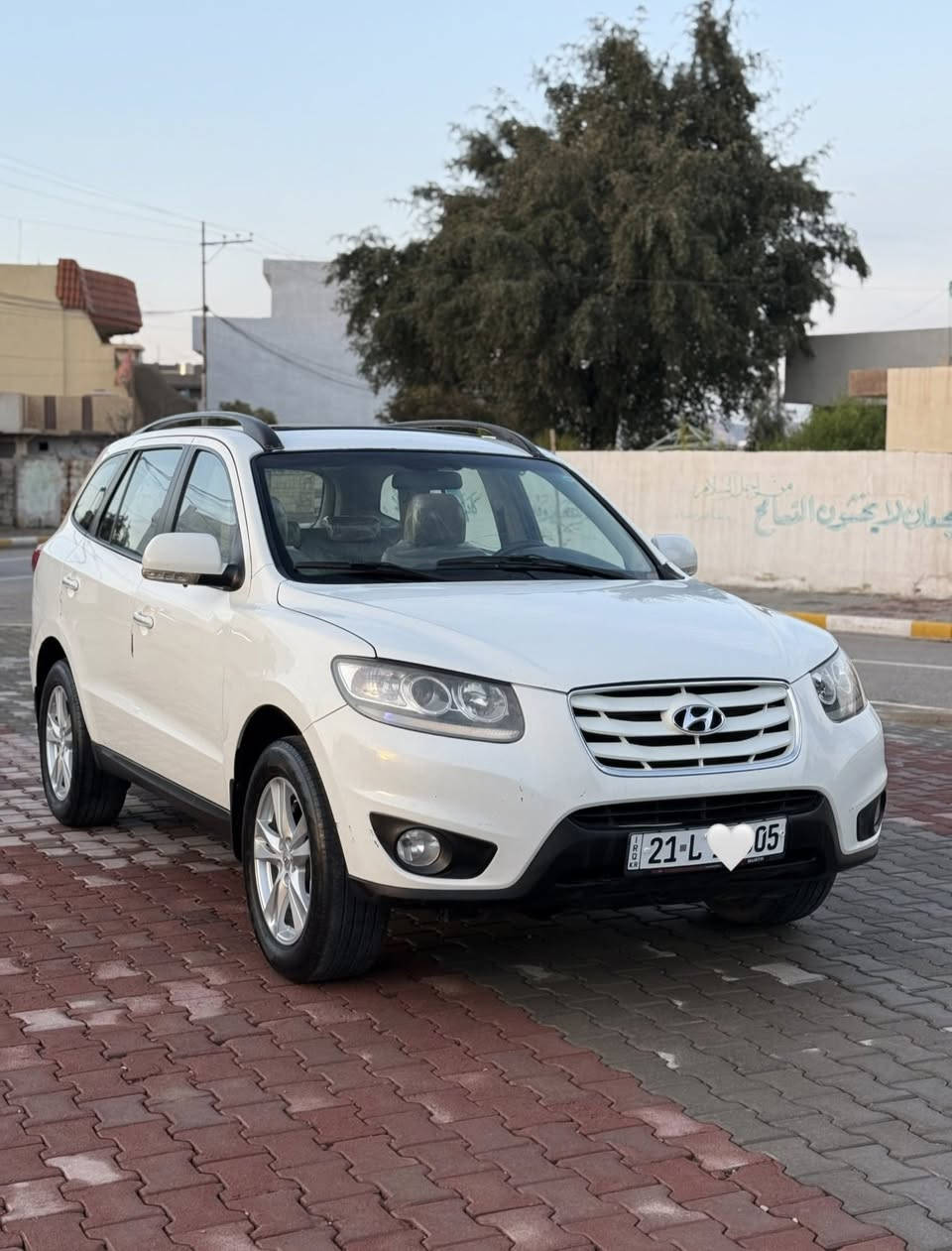 للبيع او مراوس سنتافي موديل 2011 خليجي رقم سليمانيه بسمي سنويه رقم هزه كلها جديد شرط التحويل سياره كلش نضيفه خليجي فول مواصفات محرك 2400/4 دوش ممفتوح شرط لا صرف ولا بخار ماشيه 188 km حقيقي يدك جرز على 120 سيارة كلش نضيفه بدون ضرر فقط جاملخ جهت السائق رش بدون دواخل شرط باقي مكفول سياره مواصفات فول معروفه تايرات 4 جديد صدر جديد تبريد تدفئه بشرط سياره مال جني. كلش نضيفه مكان السياره طوز خرماتو السعر 145 وبيها مجال لطيبين ولعزاز وشراي يتواصل على الرقم *********** وتحياتي
