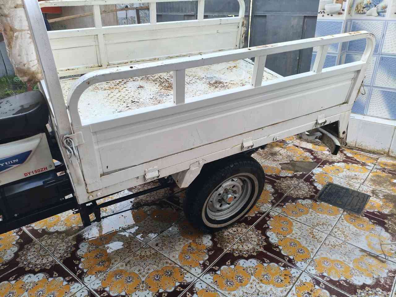 سلام عليكم 
سوته للبيع
موديل 16
جاهزه
مال شغل 
*********** ابو زناد
