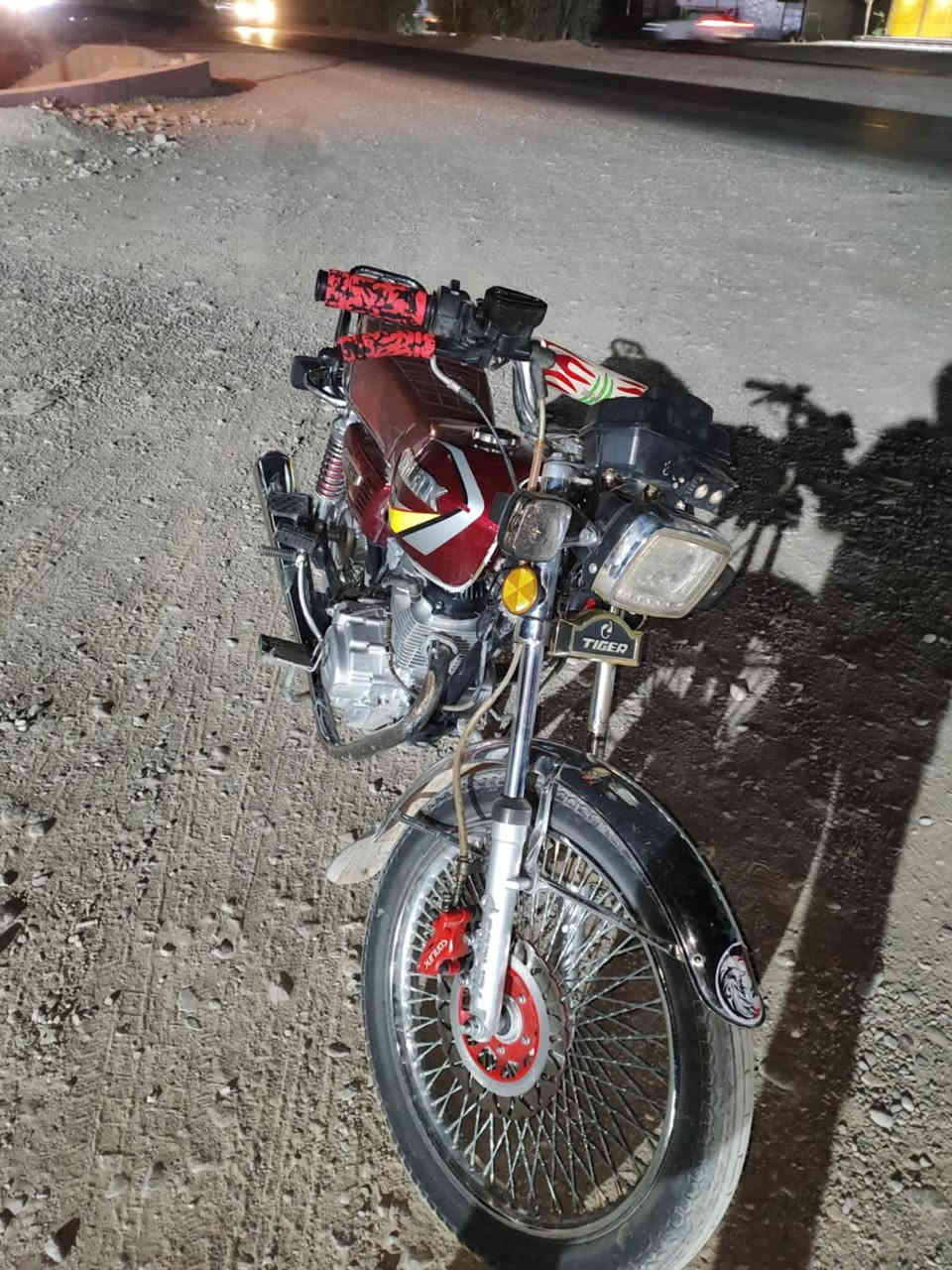 مكلف بل نشر ماطور اربعه كبر محرك لوك موديل 23السعر  مالته 575  وبي مجال انتصل عل صاحب الدراجه ***********
