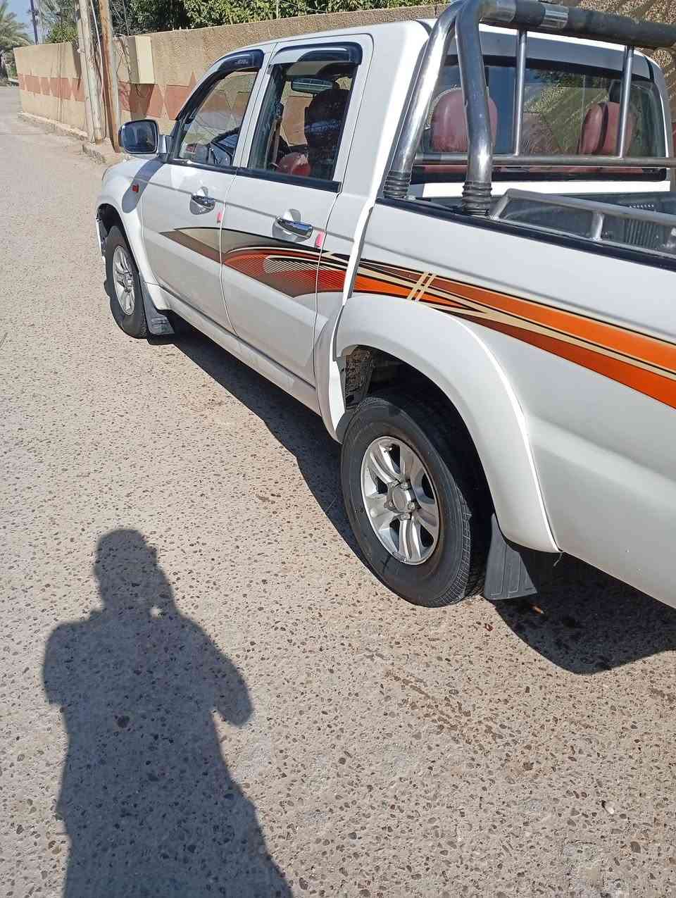 سلام عليكم بيكم صيني سكاي للبيع سياره مكفوله محرك مكفول لا تنقيص ولا تبخير شاصي مكفول تبريد شغال تايرات جدد صدر مكفول كير مكفول سياره جاهزه ما بيهة اي نقص  سعر خاص او استفسار اتصال ***********
