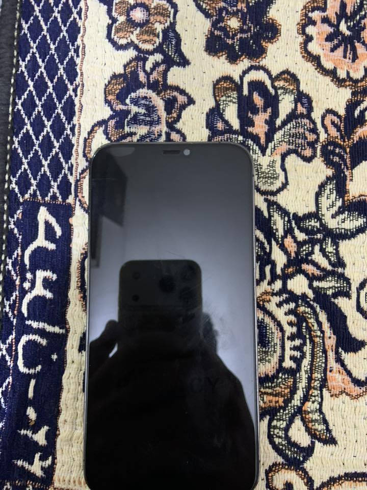 سلام عليكم عندي آيفون ١٢برو ماكس مبدل شاشه فقط مبايل نضيف السعر ٥٠٠وبي مجال بسيط العنوان بغداد الدوره رقمي***********
