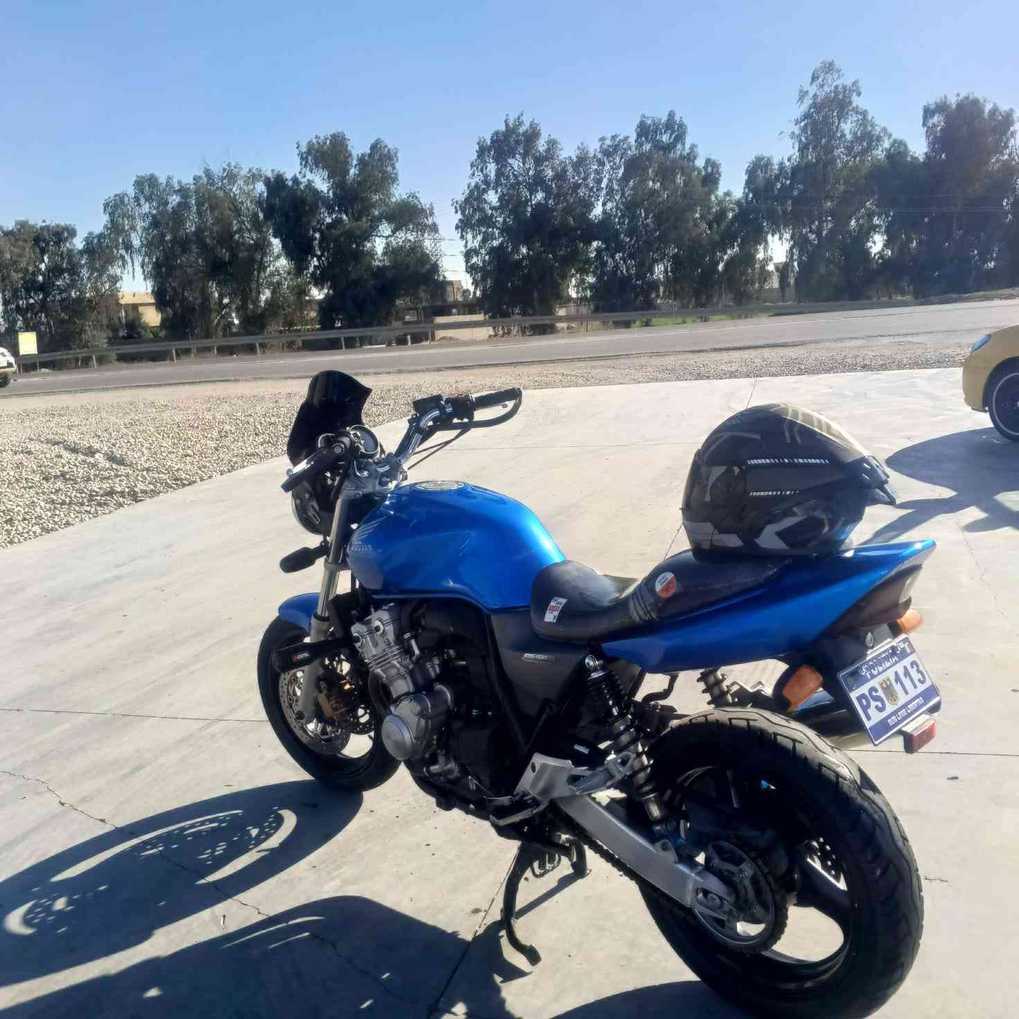 سلام عليكم 
شباب سيبي فور نوزل 16ولف حرك 400cc دراجه نازله من معرض تميم التميمي دراجه  بحاله لوكاله الله شاهد عليه مال مزامط  دراجه كفاله عامه (موجود خاص لو نتصال)
***********
