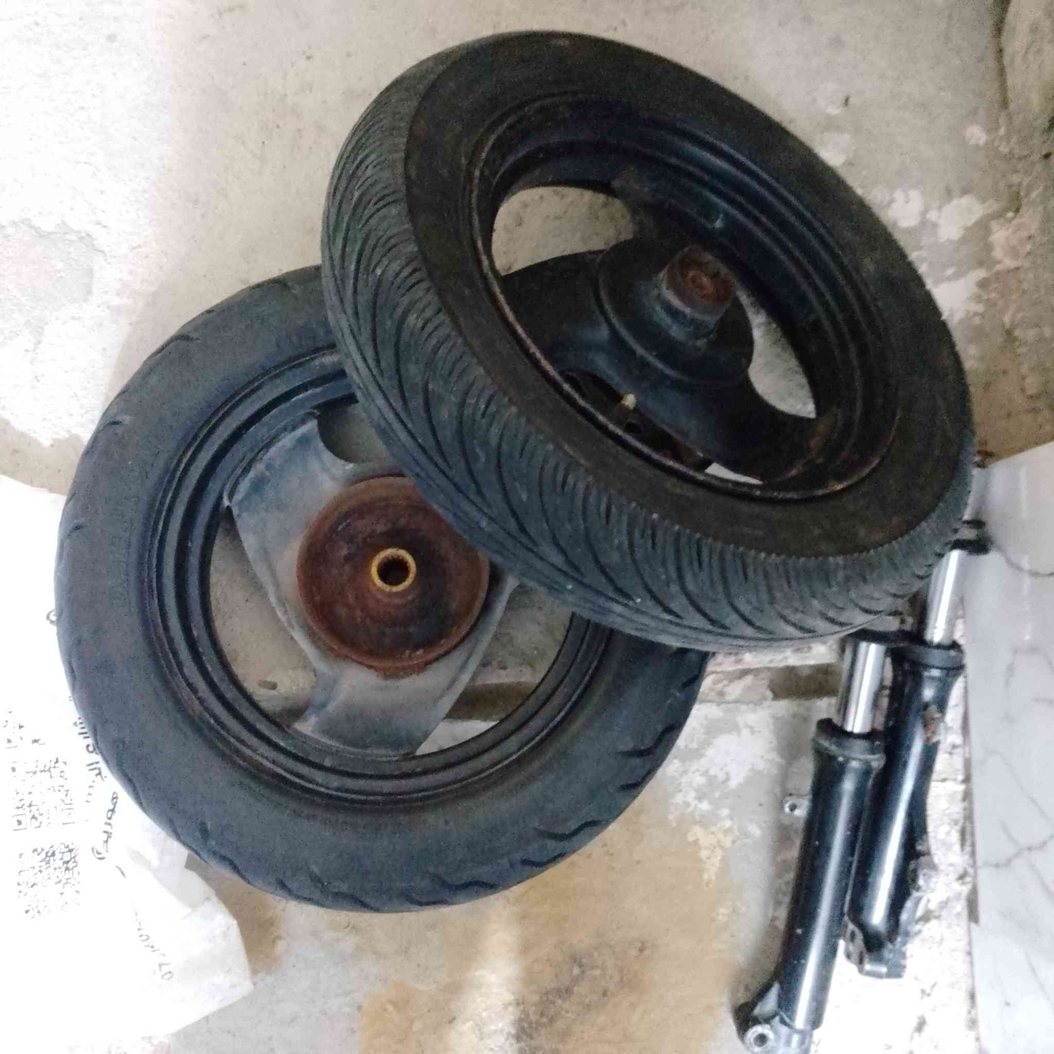 السلام عليكم تايرين وويلين سعر ٢٠الف ودبلات سعر ١٠الاف مال ماكس بوليسي مكان سوق  الشيوخ حي العسكري


**إذا كنت صاحب هذا الإعلان وتريد حذفه لأي سبب، رجاءا أرسل رسالة إلى الدعم الفني**