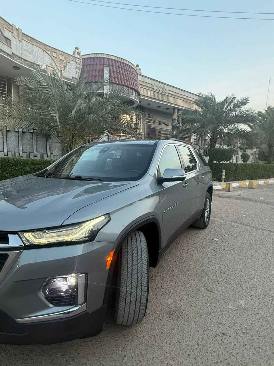 للبيع ترافرس
2023 LT
بصمه اربع أبواب
جنطة كهرباء 
تبريد 3 قطع 
شاشة قاصة  حجم كبير 
7 راكب سياحي 
نظام مانع تصادم 
نظام تحديد المسار 
سايد بريك كهرباء 
كشنات جلد اسود 
داخل اسود 
كشنات الصدر كهرباء 
تدفئة كشنات الصدر 
تدفئة ستيرن 
6 سلندر 3600ماشي 30الف
ضرر السياره  موضح بالصور 
السيارة كاملة من 
كل النواحي بدون اعطال 
مكان السيارة بغداد
السعر265💵وبيها مجال بسيط  رقم ***********
