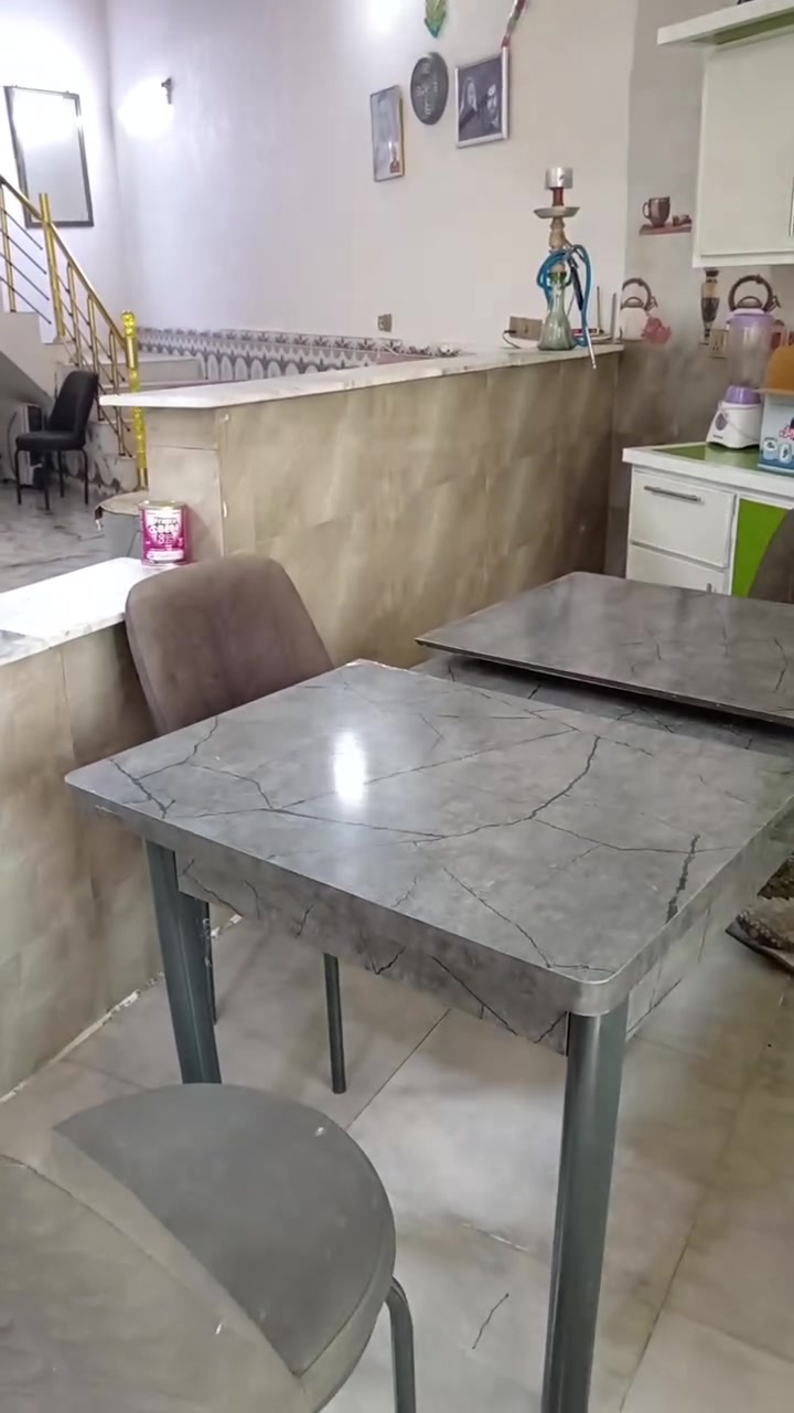 بيع سريع
ميز طعام يتكبر ويزغر
اربع كراسي اخو الجديد
السعر ١١٠مع للمجال
الحر سواده مدرسه للحسام
***********
