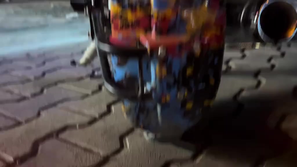 سلام عليكم دراجه سيفان سونك موديل 2024شكل 2025 مكينه 150دراجه حلوه تراي شلعه معدل ما بيه اي نقص بس شاشه بيه خلل دراجه مكفوالى من مكينه ودراجه هسه حالين فارغه بدون جنبزه السعر خاص ***********
