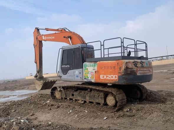 السلام عليكم حفارة تو للبيع حفارة نظيفة وشاديلها مظخه زت وحدادية نظيفة رقم ألماني للاتصال 
***********
