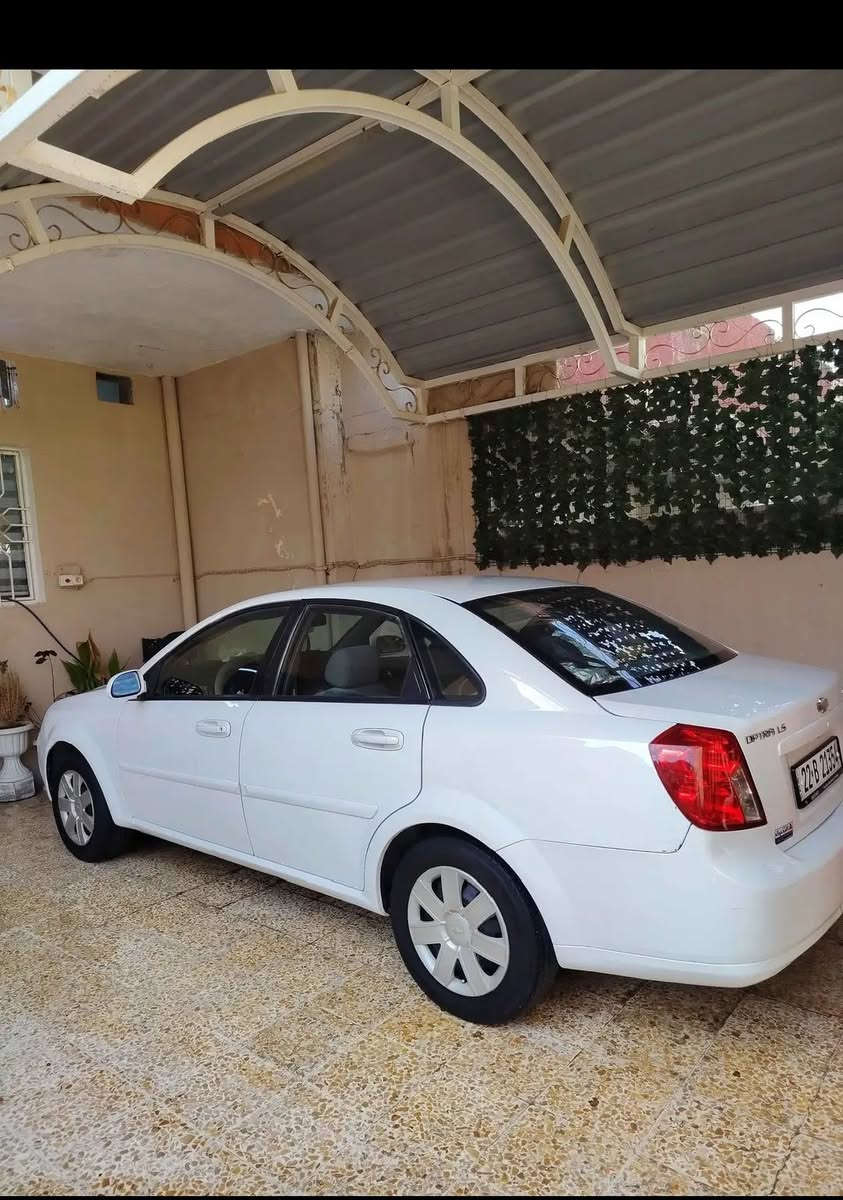 السلام عليكم 
اوبترا 2011 للبيع
بدون صبغ سياره نظيفه مال البيت 
 وباسمي رقم سنويه جديد 
 هزه جديده كابون بنزين 
فول بس جير عادي 
 تبريد تدفئه سياره جاهزه 
السعر 85 ورقه وبيها مجال 
اي استفسار الاتصال على الرقم 
***********
