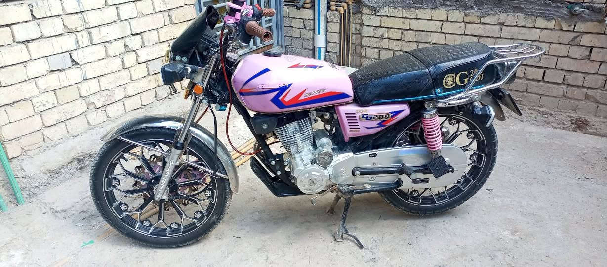 انتبه
من رخصت الادمن 
سلام عليكم شباب دراجه ايراني كله 2025 بس البليته 23 كفاله عامه 
مكينه200 
حساس سرقه 
كله شغله كهربائيات 
مكينه سبانه ممدود عليه 
السعر 750والشراي يدلل علينه
المكان مدينه الصدر الرشاد مقابل القاعده 
الاستفسار ***********
