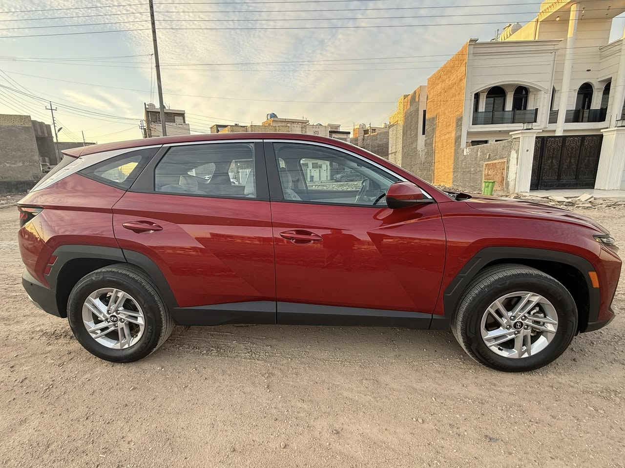 هونداي توسان 2025 امريكي
حادث خفيف  صبغ بلصندوك 
ماشيه 4 الف 
بصمة
بصمة ابواب لمس
شاشة كبيرة متصلة
فور ويل 
اللون احمر 
هاند بريك بصمة
اوتو هولد
توقف ذاتي
رادار امامي
رادار خلفي نقطة عمياء
قيادة ذاتية
تتبع مسار
مانع انحدار
كار بلي واندورايد اوتو بلوتوث بدون ربط كيبل
محرك 2500

وبعد هواية مواصفات
السيارة رقم فحص   
 
مكان السيارة بغداد الدوره 
السعر  تصل وتدلل
للأستفسار
*********** واتساب
