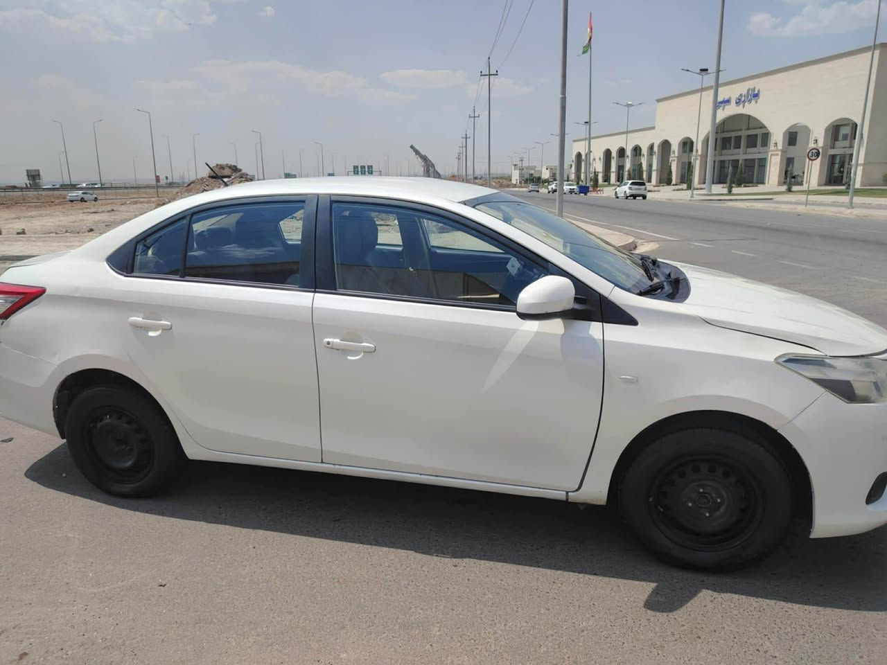 سلاو هاوريان يارس ٢٠١٥ حيزام سبوغه بئ ژوري 
جه مبه كي خه فيفي پشتي هه يه سه نه وي نويه گير ومه كينه به شه رت سه ياره له هه وليره 
*********** سعر٩٤مجال أربيل, العراق
