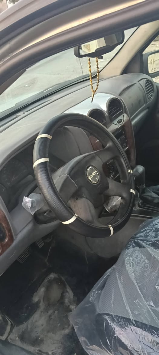 السلام عليكم ازوزه 2008 كير ومكينه جديد حاويه مصبوغه حزام لجماليه اثر جراد السعر 70 وبيه مجال لطيبين  الهاتف ***********.    *********** المكان بغداد حي اور
