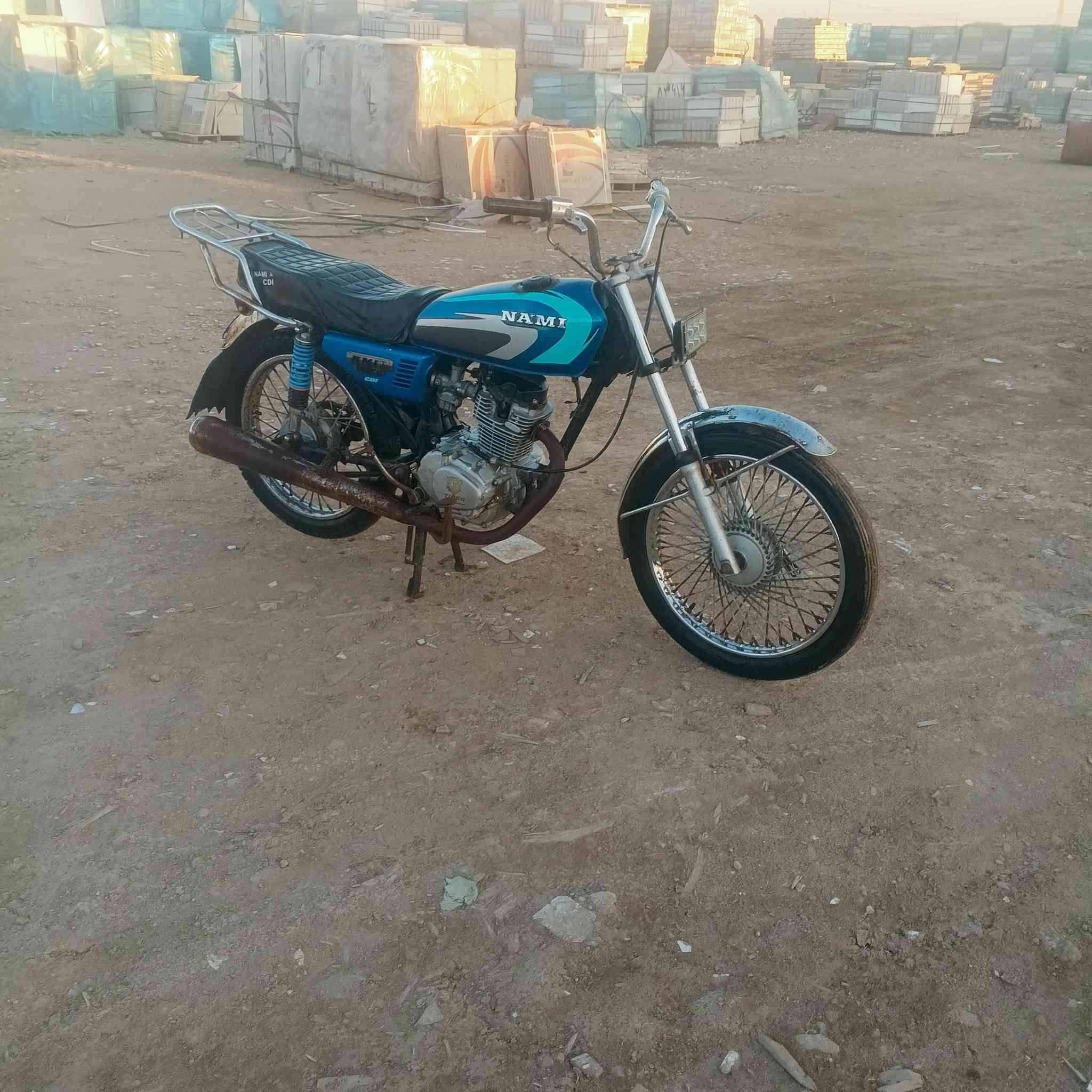 دراجه تايكر نقص ورقه السعر  ٣٢٥
مكان ديوانيه قرب شيخ سامي ***********
