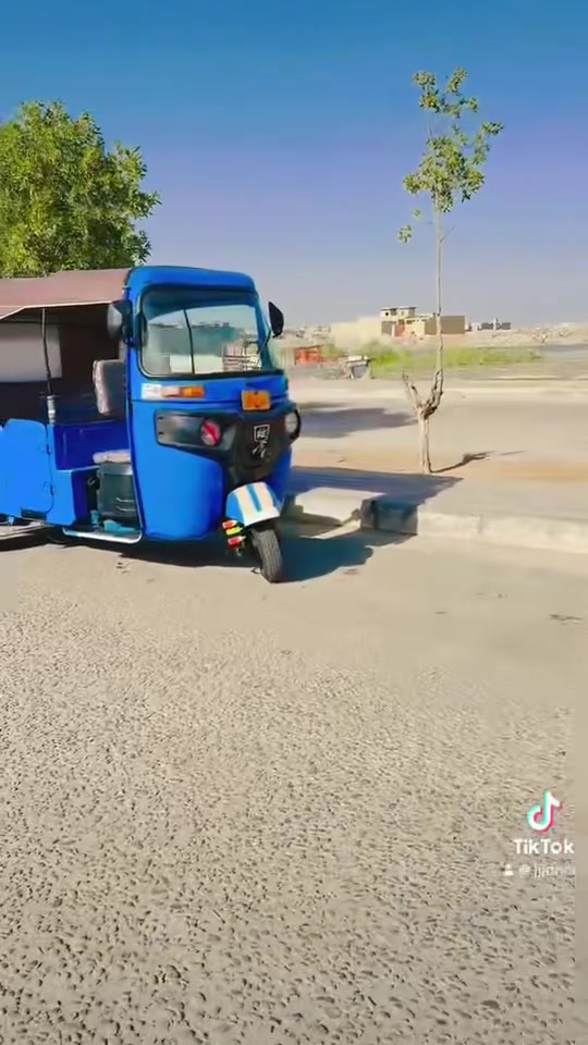 تكتك لبيع موديل.22كشره كفاله.    رقم وسنويه مكينه بس بستم بدل تكتك جهسه ألف دينار ما ذب عليه بشك لشارع مكاني لمجر الكبير سعر 8000وبيه مجال لطيبين ***********
