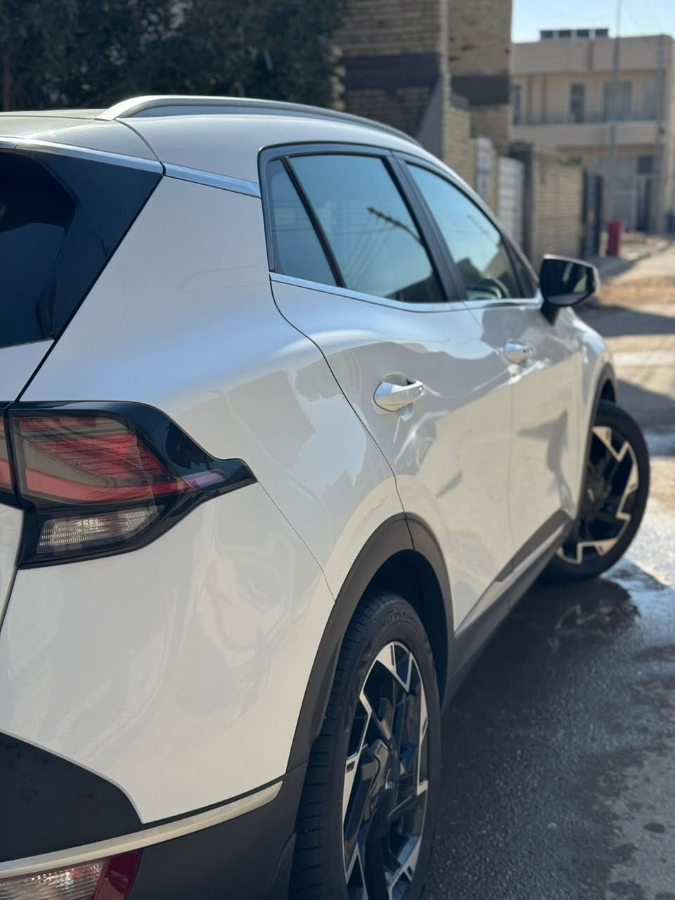 السلام عليكم سبورتج موديل 24 ماشيه 61 الف
خليجي فول عدا البنوراما مكفوله كفاله عامه 
بصمه 
كشنات 2 كهرباء 
كشنات 2 تدفئه 
ستيرن تدفئه 
شفتات ستيرن 
شحن واير لس 
تبريد شاشه 
باب خلفي كهرباء 
رادارات جانبيه 
حساس امامي خلفي 
ويل 19 
لايتات ال اي دي 
مخارج USB بلكشنات + حمالات 
شاشه كار بلي 
كامره دواره 
فول تحكم ستيرن 
مري شفط 
انارة ترحيب 
دخول ذكي 
هند بريك دكمه 
مود درايف 
مانع انزلاق 
سياره جديده جدا متحتاج صرف دينار 
السعر 22،300 دولار بي مجال شي بسيط 
مكانه بغداد الدوره حي دجله 
*********** اخوكم ليث ابو حسن
