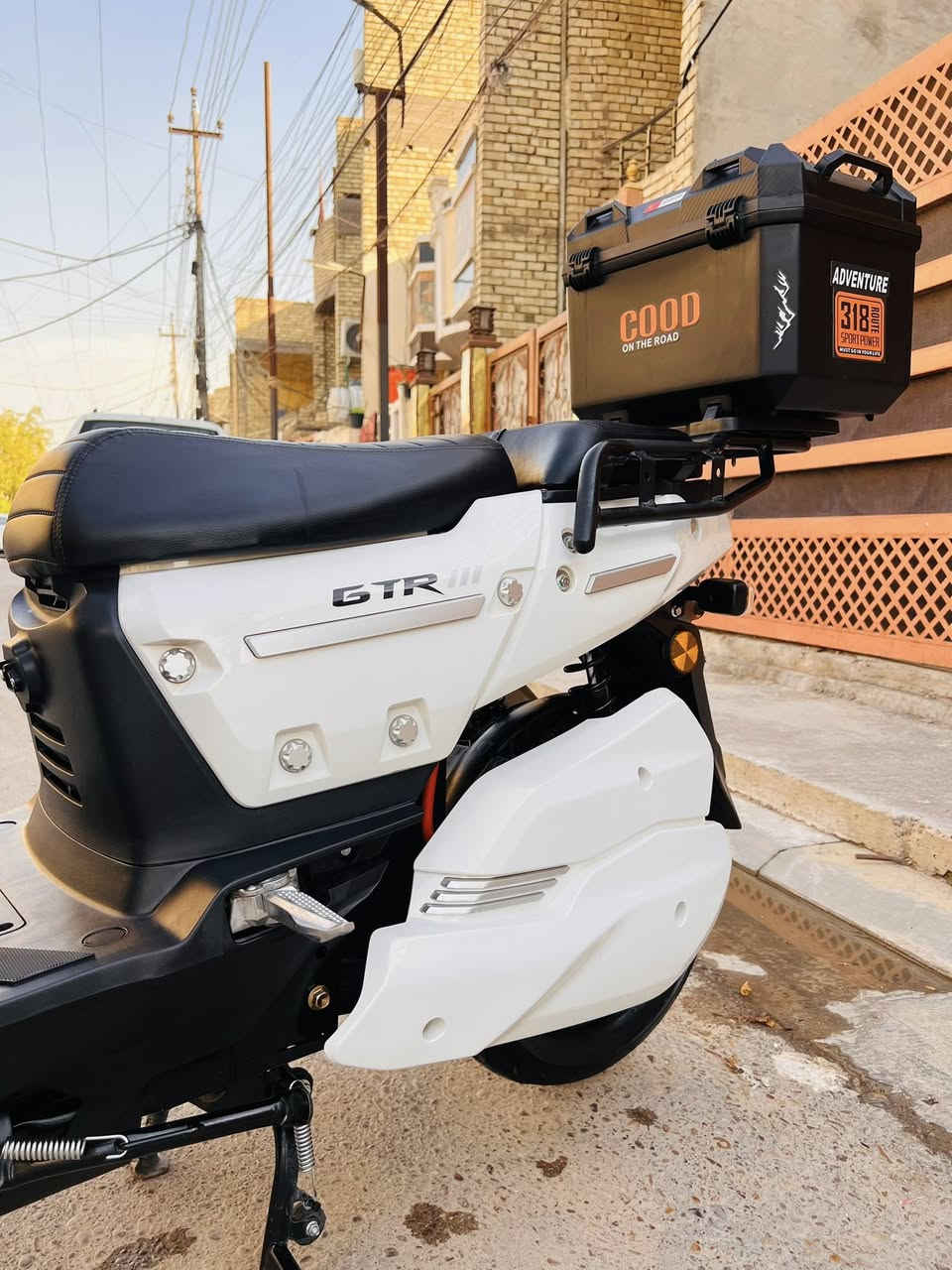 السلام عليكم..دراجه كهربائيه.. (TANK..GTR) بطاريه _ليثيوم
50 امبير
مخرج شحن USP...عدد التحويلات R..3..2..1...دسك أمامي خلفي نظام APS...
بلوتوث ثلاث انظمه
التشغيل..سويج..كارت..بصمه...ملحقاته
سويجين..كارتين..بصمتين...شاحنه اصليه تدعم الشحن السريع والأيقاف الذاتي عند امتلاء البطاريه...تقطع مسافه (100) كيلو حقيقي....الدراجه بعده جديد اخت الزيرو......
السعر ( مليون و500 ) قفل وسعر نهائي منعاً للاحراج.... مكاني بغداد الزعفرانيه الشراي يتصل...***********واتساب موجود
