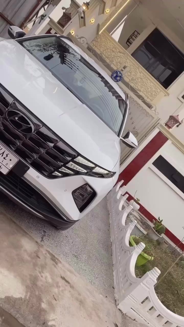 هيونداي توسان 2022 خليجي ماشيه 32الف
 فول مواصفات عدى البانوراما
السعر 192مكاني بغداد (***********)
‏المواصفات ❓
‏شاشه دجتل
‏تشغيل بصمة 
‏تشغيل عن بعد
‏AIRBAG عدد 2
‏سايد بريك دگمة   
‏بك لايت LED
‏كروس سرعه
‏اتو هولد اريل نفيكيتر
‏مقاعد امامية كهرباء 
‏بردات ابواب خلفية 
‏حساسات امامية 
‏حساسات خلفية 
‏حساس كشنات
‏تحكم مقود كامل
‏بصمات 
‏انارة ترحيب
‏نظام مانع تزحلق  ‏ABS
‏شاحن موبايل واير ليس  
‏اشاير بالمري والمري قابلة للطي 
‏سياره جديده كلش مكاني بغداد
