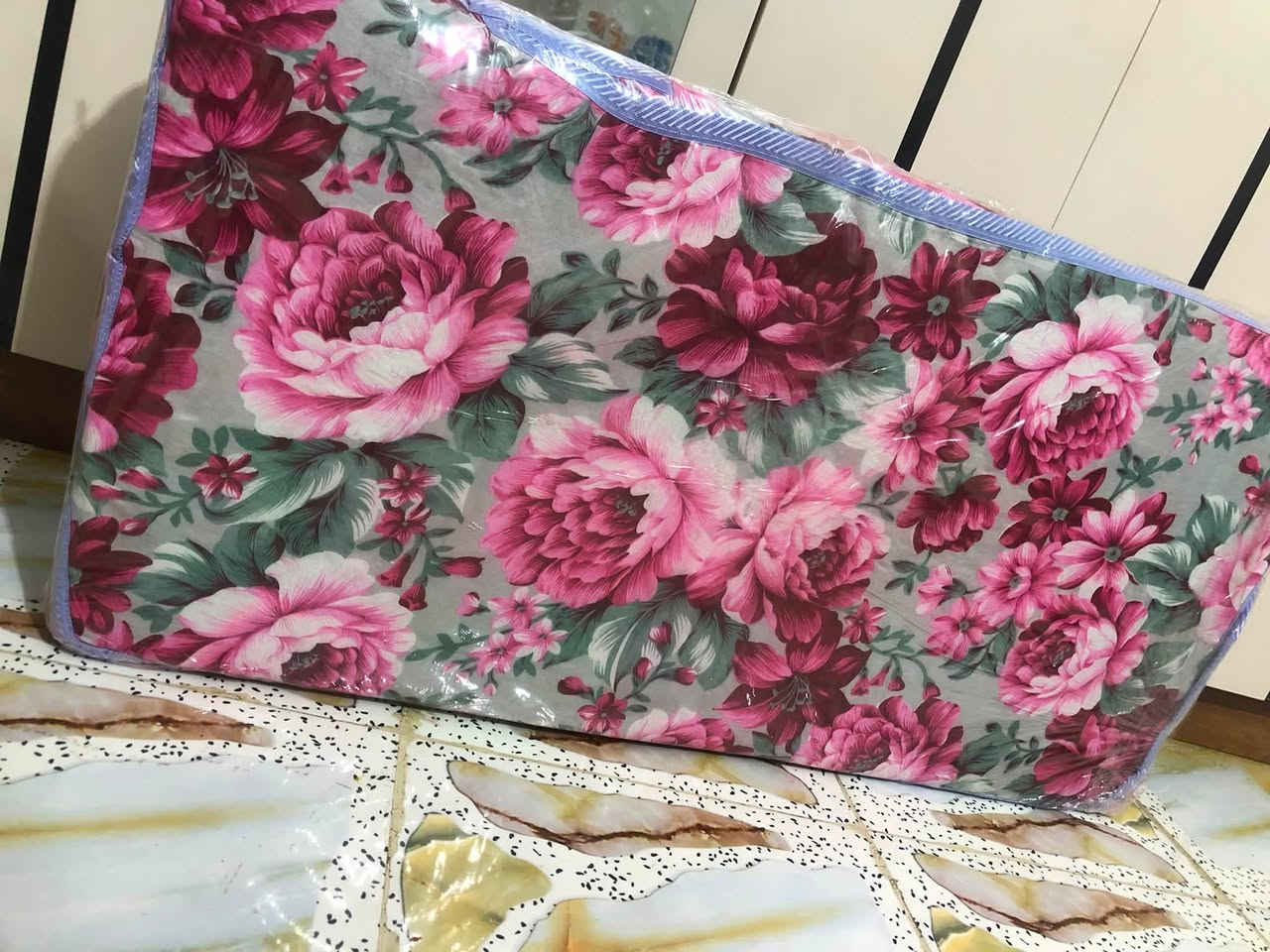 الخاصكارورك وهزاز وجربايه بنفس الوقت الدوشك توني ماخذته وجديد بجيسه والكارورك بي اضرار بسيطه ماخذته ب190اريده بسعر مناسب والسعر ع الخاص


**إذا كنت صاحب هذا الإعلان وتريد حذفه لأي سبب، رجاءا أرسل رسالة إلى الدعم الفني**