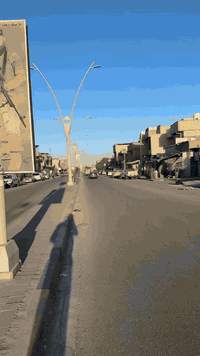 سلام عليكم
بيت للبيع 
الحيانية شارع الطاك شارع العام السايدين
مساحة /150 متر 
غرفتين 
صاله 
ديوانية 
مطبخ 
حمامين داخلي وخارجي 
وكراج (طارمه )
مخزن
الموقع تجاري 
البيت صالح لسكن 
السعر  (225 مليون )
رقم ***********
