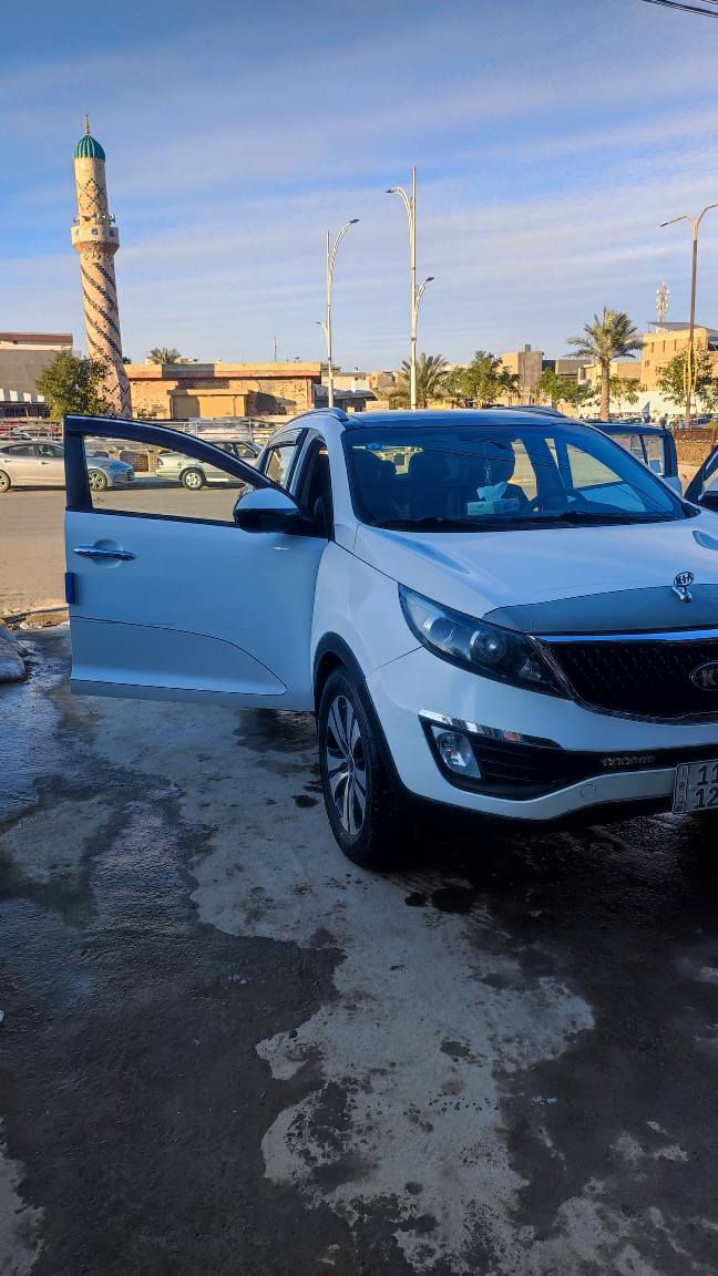 سبورتج موديل ٢٠١٢ خليجي بانوراما لون ابيض بدون صبغ مكفوله  رقم بغداد الانكليزي السياره باسمي رقمي *********** الفلوجة, الأنبار
