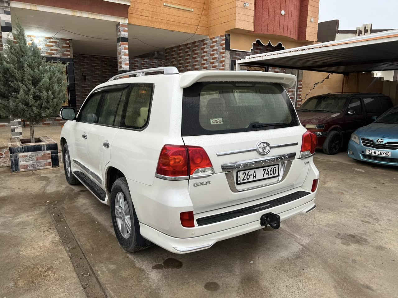 سلام عليكم 
لاندكروز للبيع خليجي 
موديل 2013
صبغ هلال وباب مفتوح 
كير ومحرك6 شرط 
تواير وصدر جدد
السعر 380 وبيها مجال للطيبين 
الرقم ***********
