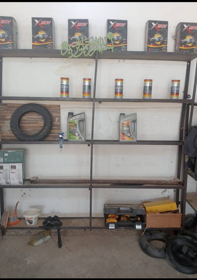 اوتي بنجر ركع حراري للبيع.مع قوالب جديدة مع رفوف عدد 2 دهن مع درين هوه بنجر كيج اصلي كتروني ارقام صوندات اصلية 20 متر.  العنوان بغداد مدينه الصدر.السعر 350 وبيهن مجال قليل. الاتصال ***********
