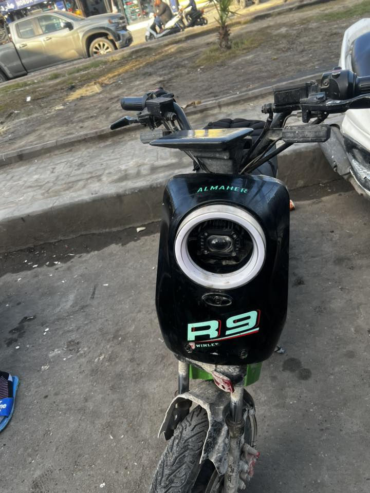 أسم الدراجة R9. باتريات جدد شاحنة مالتها الأصلية كهربائيات شغاله كاملة مكاني بغداد مدينت الصدر قطاع 52 رقم تليفوني . ***********

