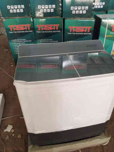 السلام عليكم
غسالة توست
وزن 38كيلو
جملة فقط 
غسالة درجة أولى
ماطور نحاس ضمان 5سنوات حقيقي
واصل جميع

 المحافضات
تواصل وساب
***********
