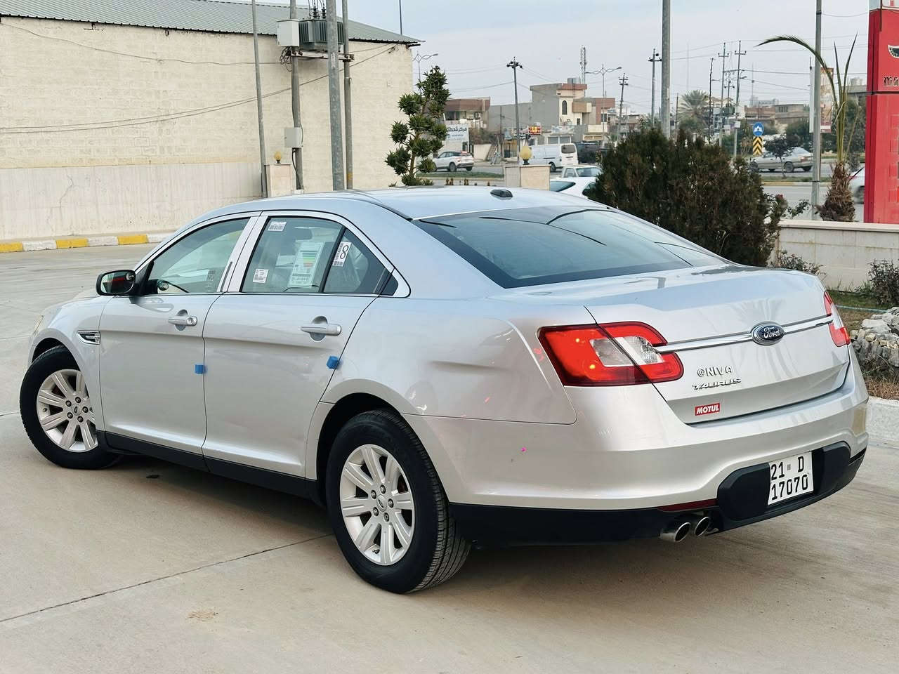 فورد تورس موديل 2010شريكة نيفا داخل صحراوي فول مواصفات ماعدا سلايت و بصمة ژينگة سنوية هزة رقم كلها 2030 سيارة بيها قطعة و نص بدون دواخل بدون تعديل بدون حالوب گير محرك شرط بدون عيب ٤ طايرات جديد صدر جديد سعرها 93 بي مجال بسيط عنواني كركوك اسكان 
اسيا   :    ***********
كورك : ***********
